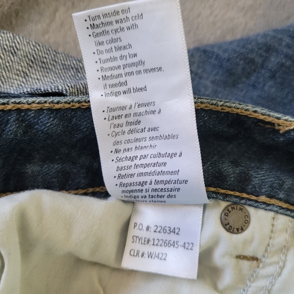 Paige Denim Shorts - Picture 4 of 4